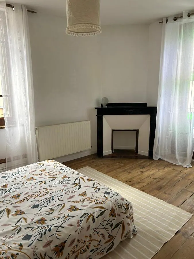 Maison Mitoyenne Dans Quartier Calme Saleich 0*,  Frankrike