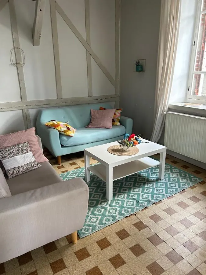 Semesterbostad Maison Mitoyenne Dans Quartier Calme Saleich Frankrike